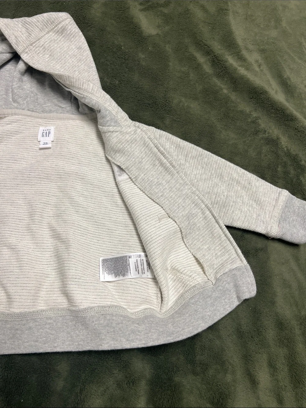 GAP light gray